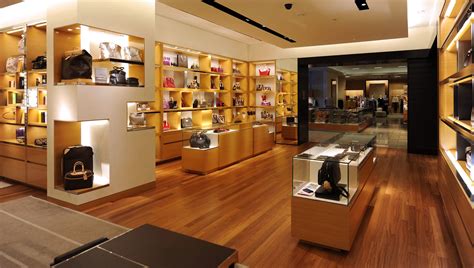 louis vuitton factory store